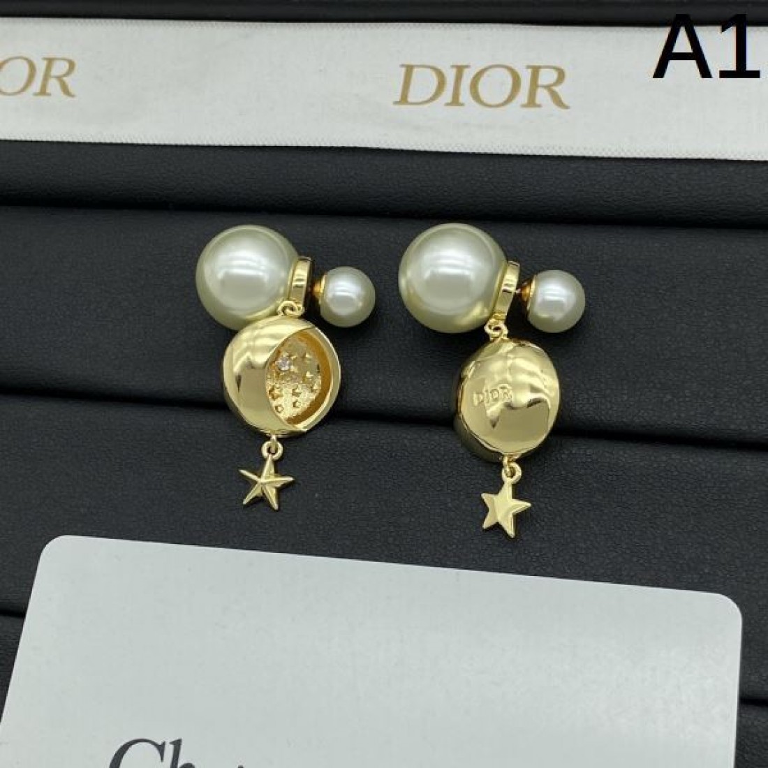 ディオール コピー イヤリング ロゴ トレンドを追求した新作 DIOR