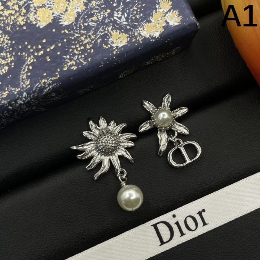 ディオール コピー イヤリング ロゴ 大活躍間違いなしの新着 DIOR