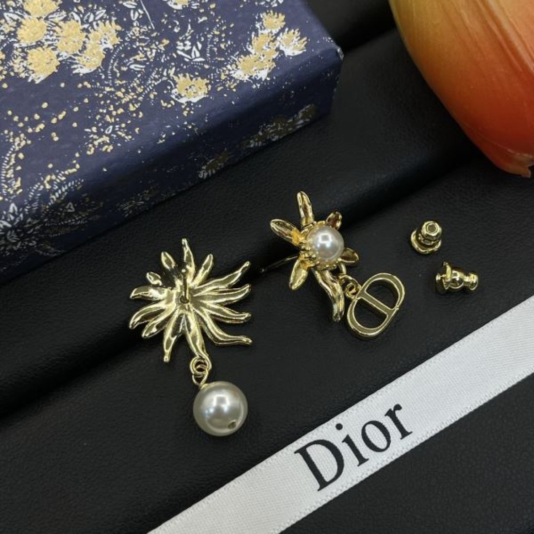 ディオール コピー イヤリング ロゴ 大活躍間違いなしの新着 DIOR