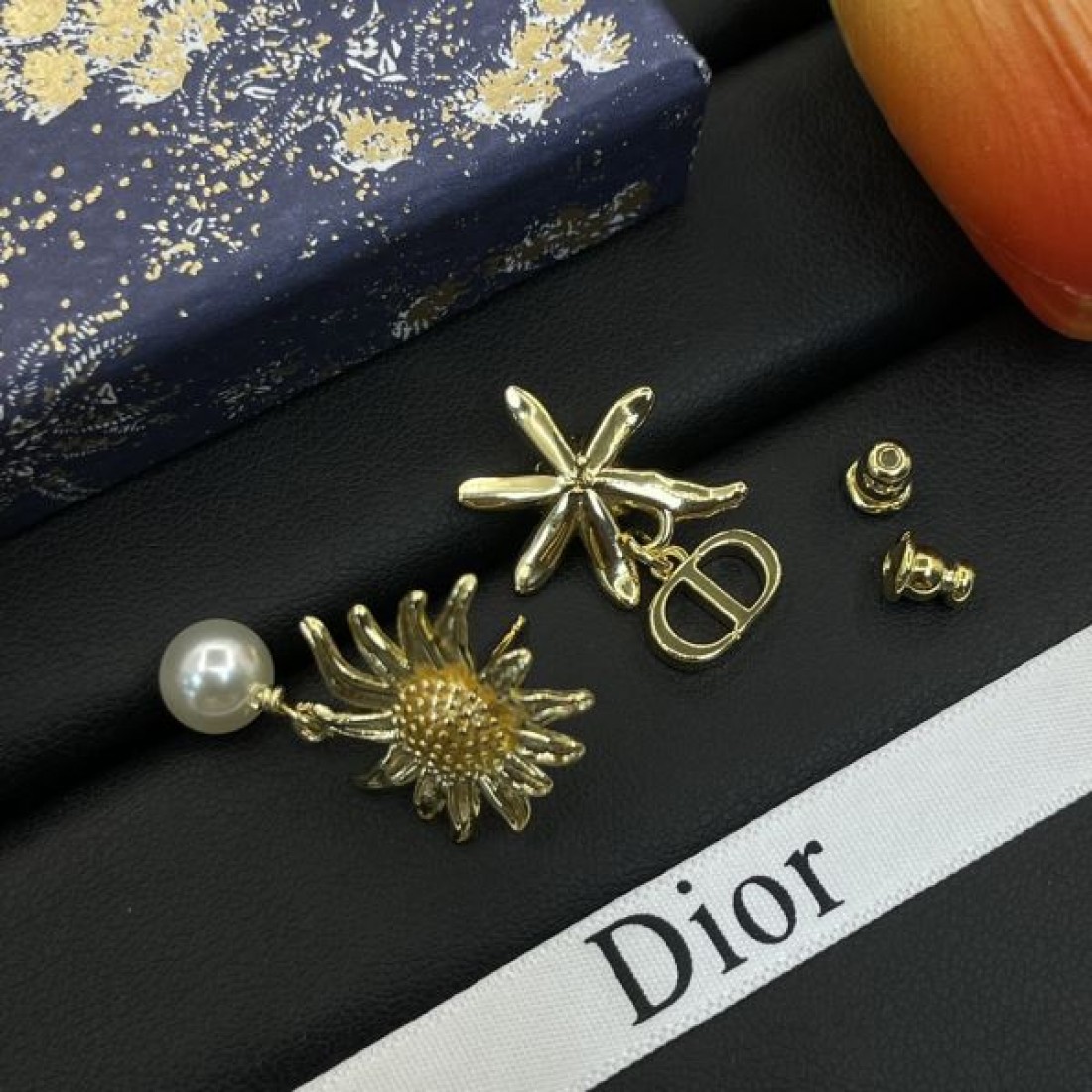 ディオール コピー イヤリング ロゴ 大活躍間違いなしの新着 DIOR