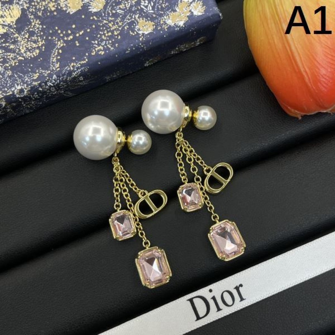 ディオール コピー イヤリング ロゴ 大人買い必須なこの春夏 DIOR