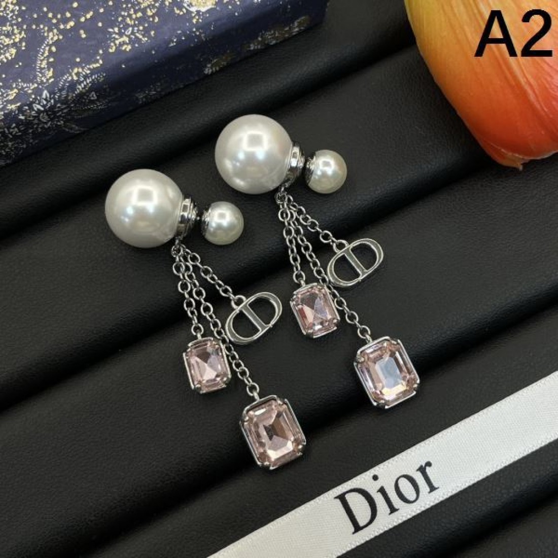 ディオール コピー イヤリング ロゴ 大人買い必須なこの春夏 DIOR