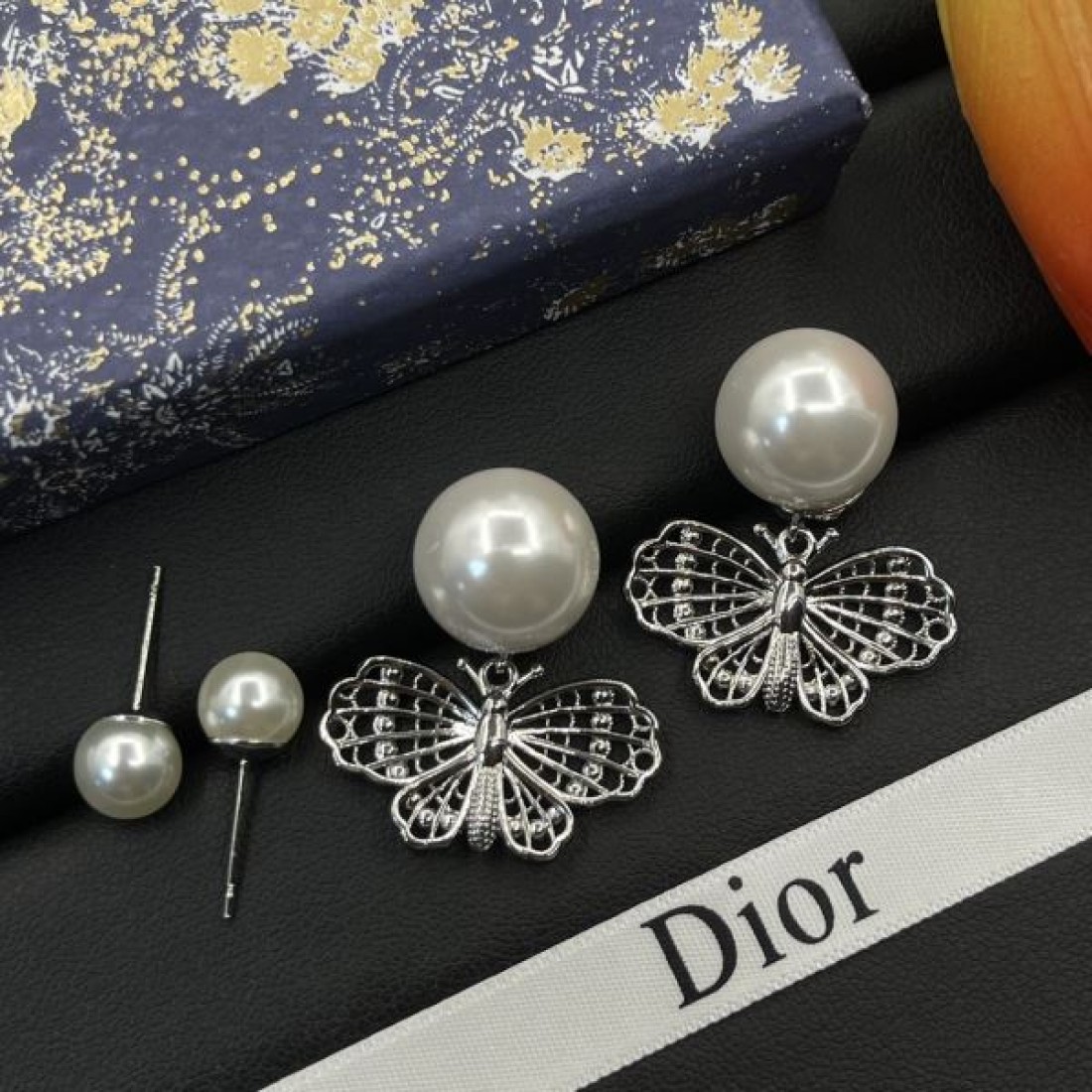ディオール コピー イヤリング ロゴ 今年らしく魅力的アップ DIOR