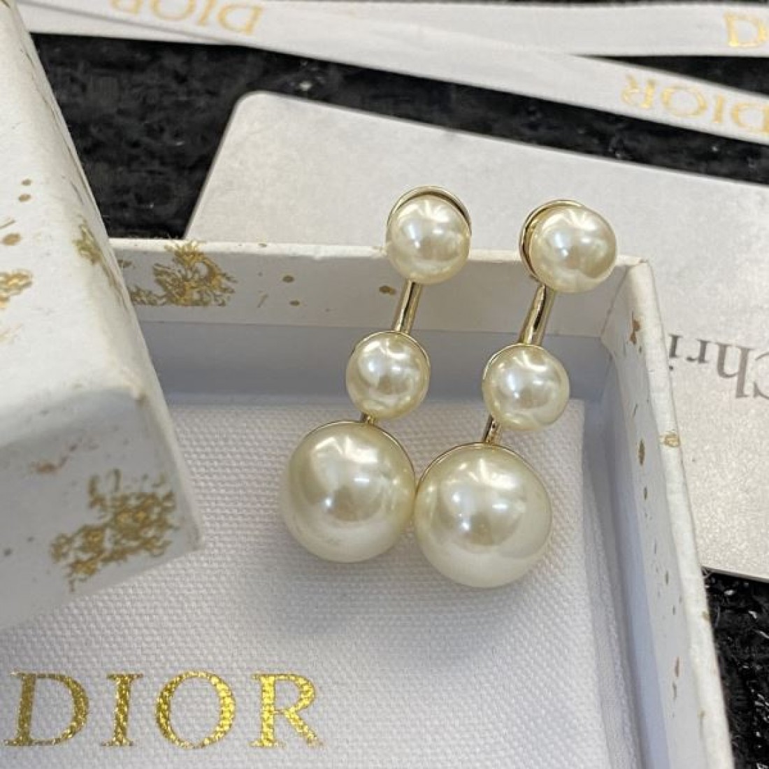 DIOR コピー イヤリング ロゴ 今や定番アイテム好評品 ディオール
