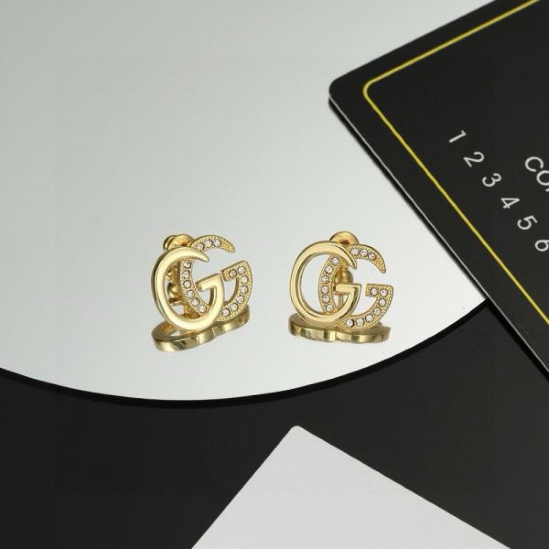 GUCCI コピー イヤリング ロゴ １点限り！VIP顧客セール グッチ