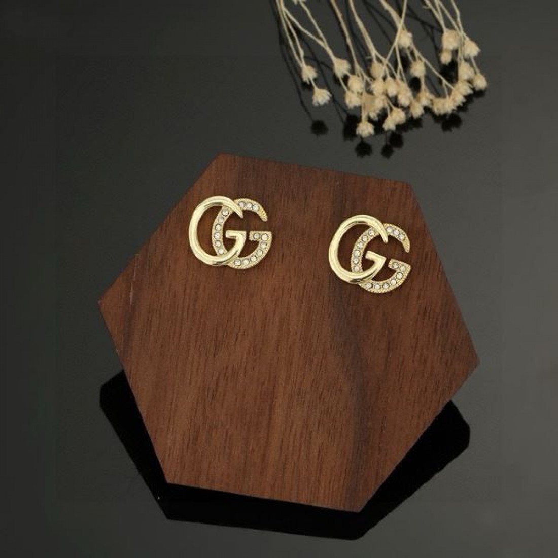 GUCCI コピー イヤリング ロゴ １点限り！VIP顧客セール グッチ