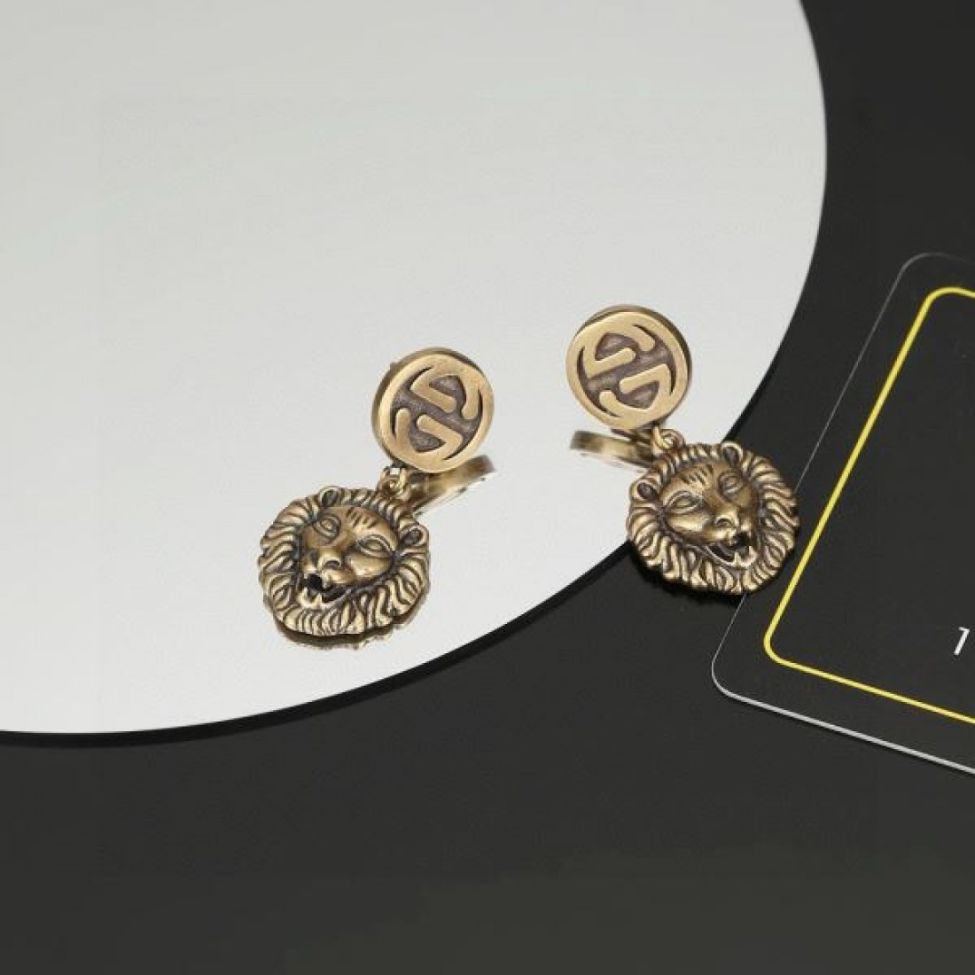 GUCCI コピー イヤリング ロゴ お洒落さんの愛用率が高い グッチ