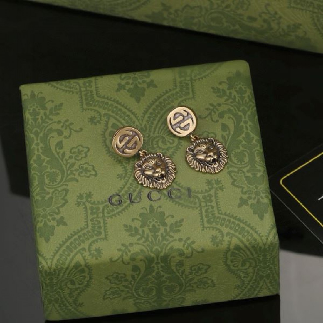 GUCCI コピー イヤリング ロゴ お洒落さんの愛用率が高い グッチ