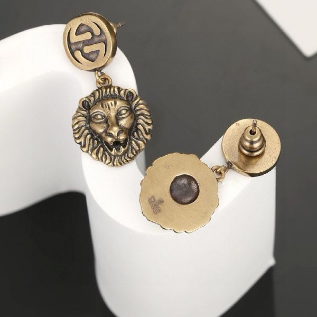 GUCCI コピー イヤリング ロゴ お洒落さんの愛用率が高い グッチ