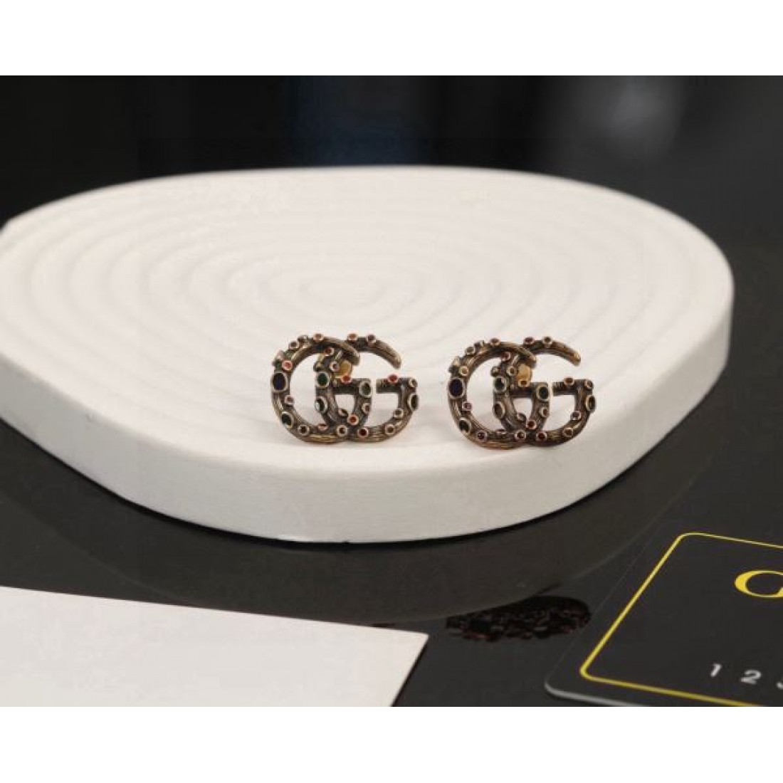 GUCCI コピー イヤリング ロゴ 着こなしが簡単につくれる グッチ