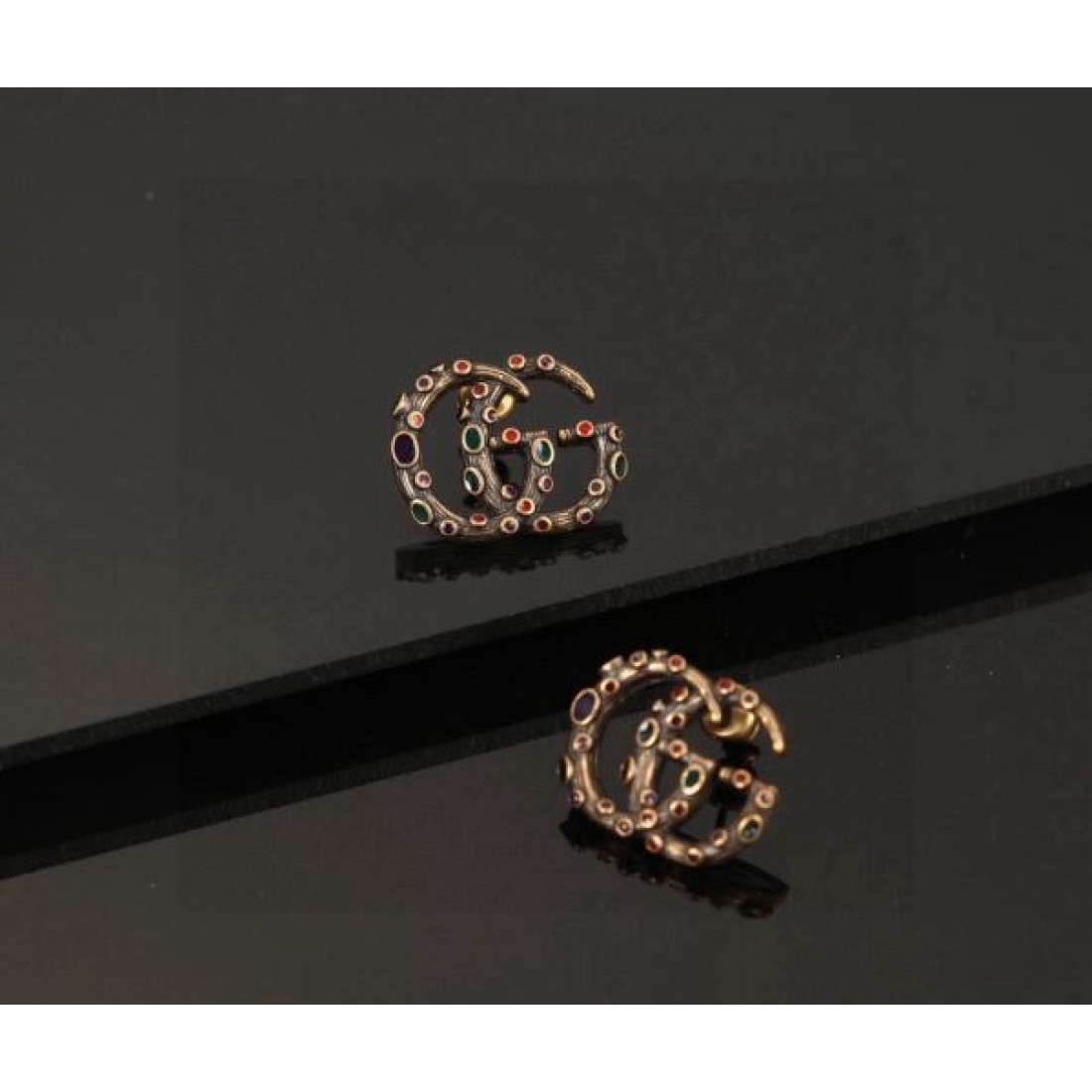 GUCCI コピー イヤリング ロゴ 着こなしが簡単につくれる グッチ