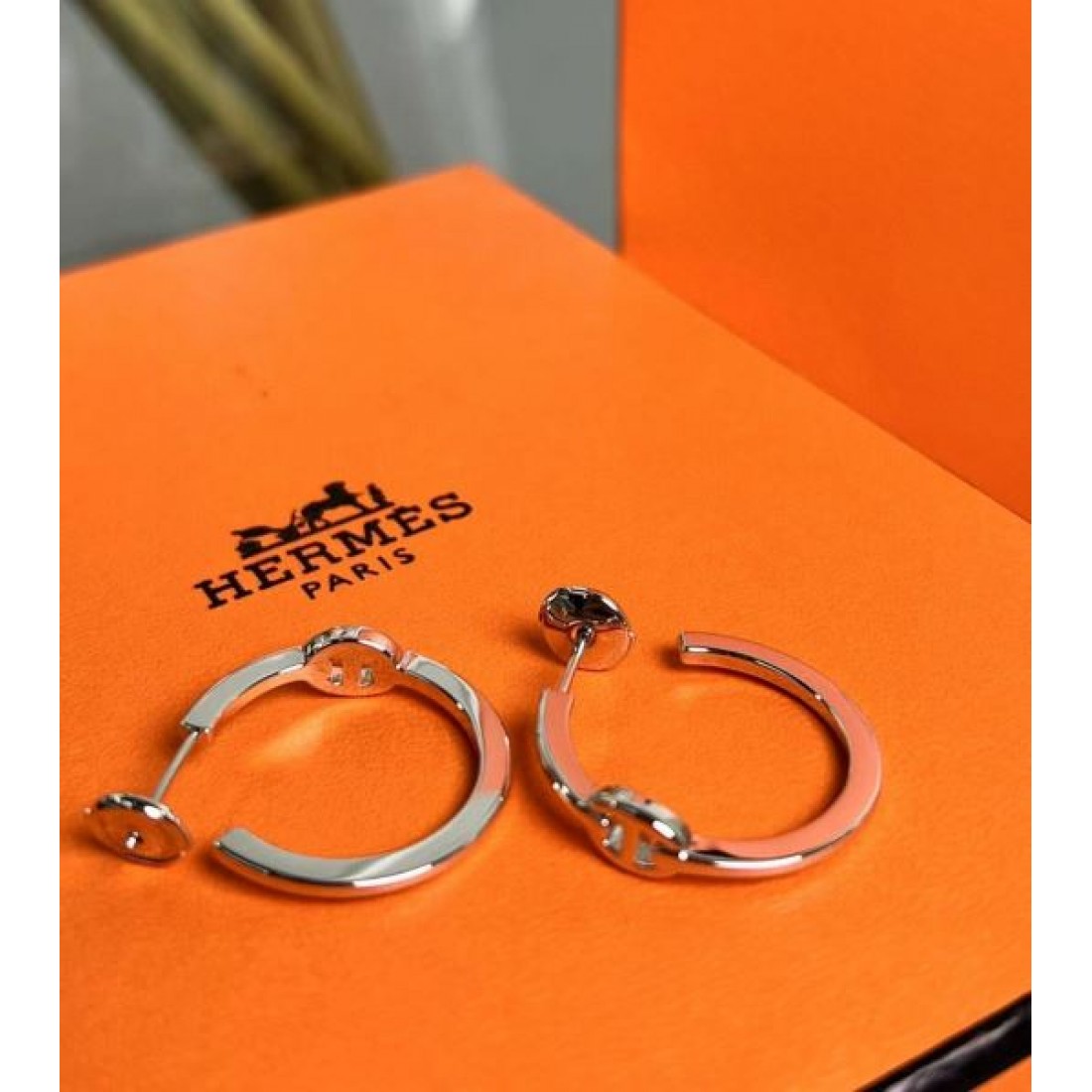HERMES コピー イヤリング ロゴ 絶大な支持を誇る春夏新作 エルメス