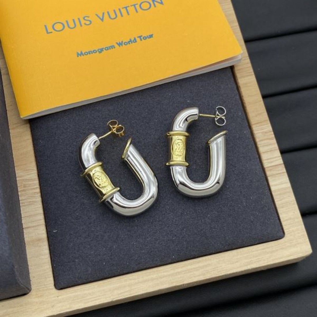 ルイヴィトン コピー イヤリング ロゴ 非常に人気が高い LOUIS VUITTON