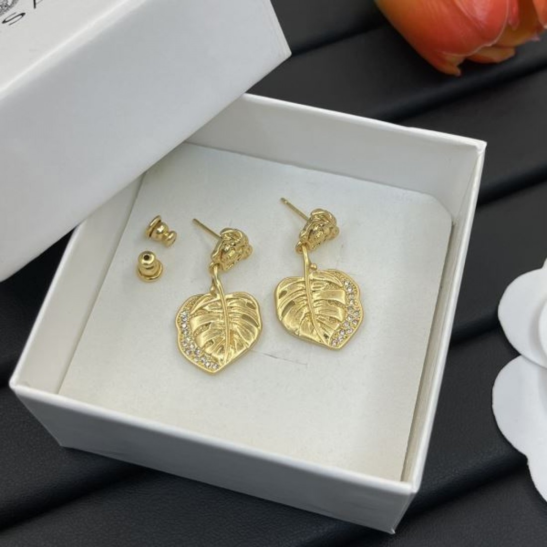 ヴェルサーチェ コピー イヤリング ロゴ 大切な方へのギフト VERSACE