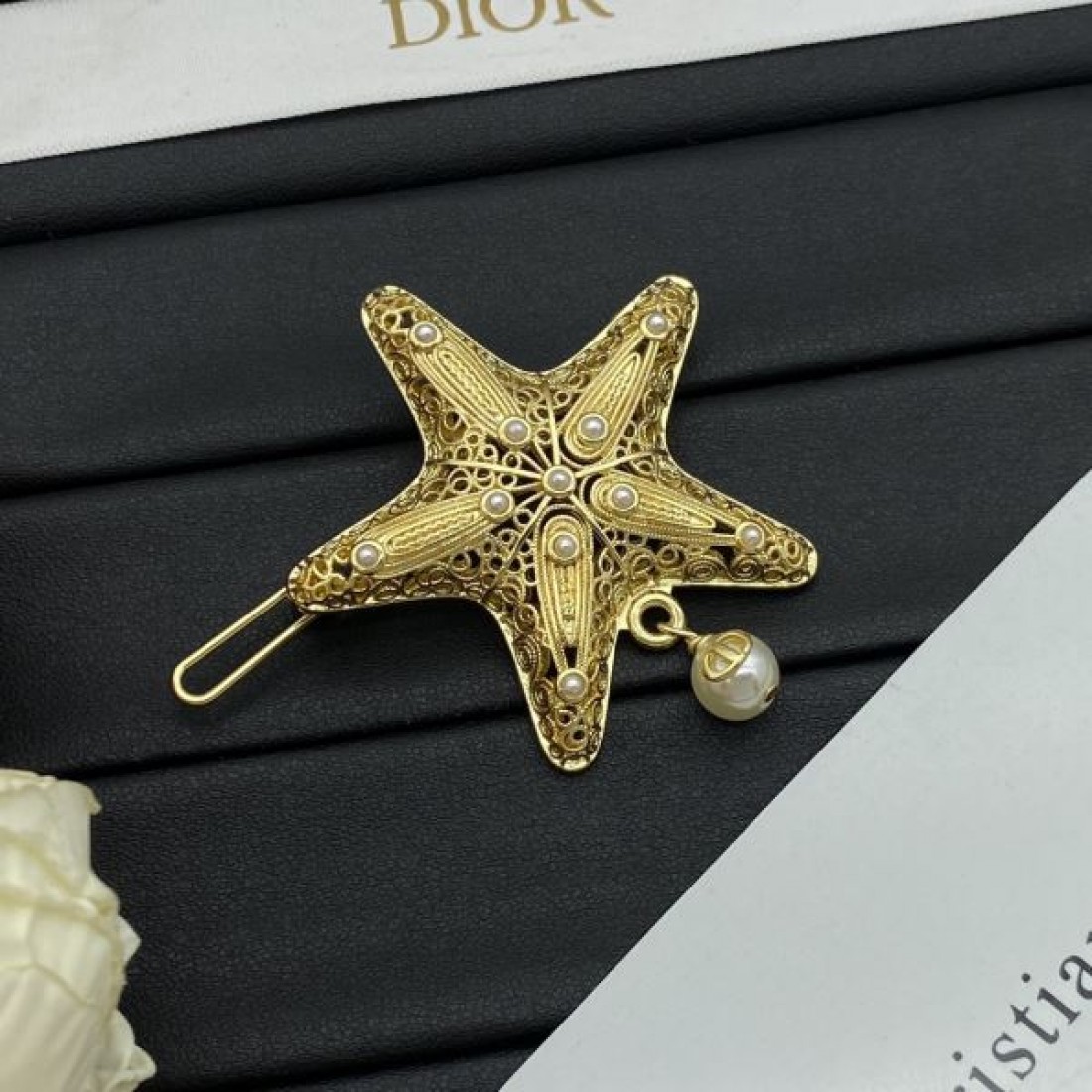 DIOR スーパーコピー アクセサリー ロゴ 抜け感のあるスタイルが完成 ディオール
