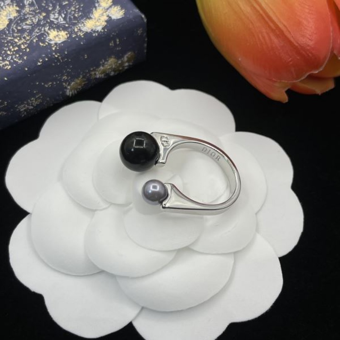 DIOR コピー リング ロゴ いつも年末には完売しちゃう ディオール