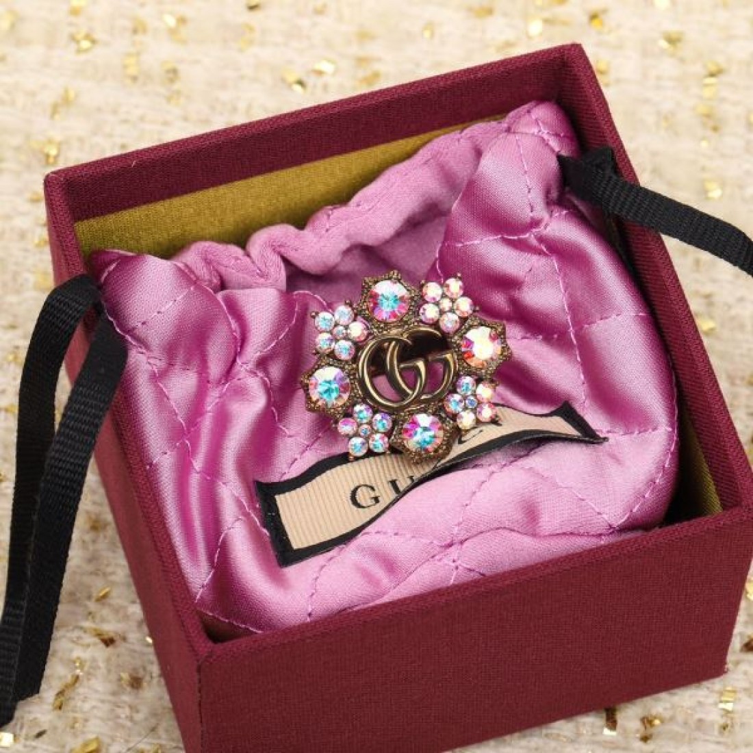 GUCCI コピー リング ロゴ 国内完売の入手困難アイテム グッチ