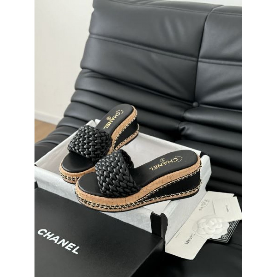 ロングシーズン活躍 CHANEL スーパーコピー レディースサンダル 洗練された雰囲気