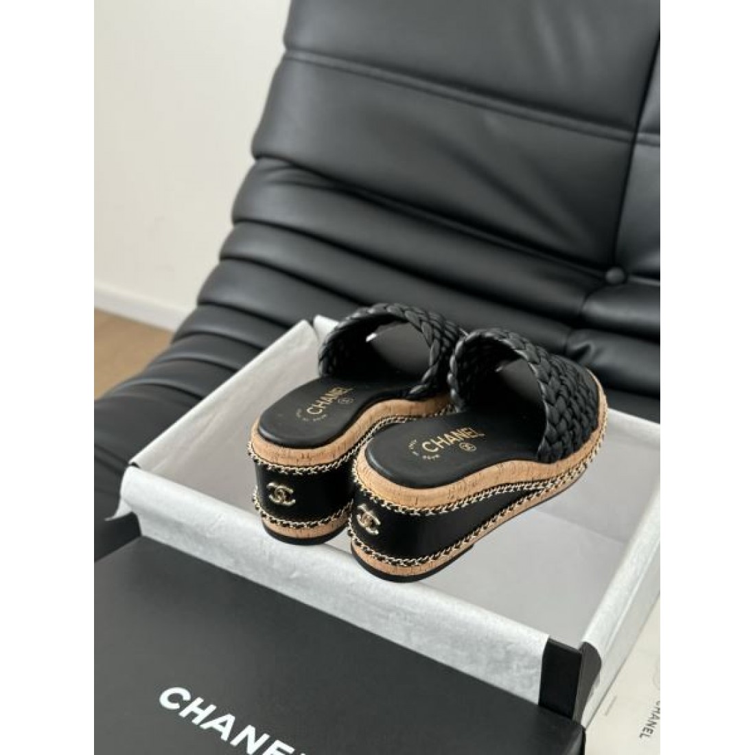 ロングシーズン活躍 CHANEL スーパーコピー レディースサンダル 洗練された雰囲気