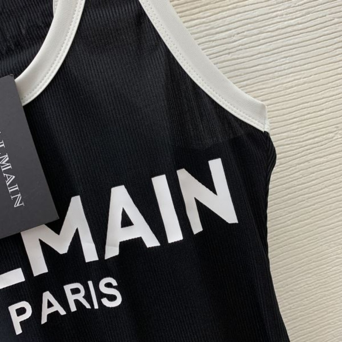 BALMAIN スーパーコピー ワンピース ロゴ インパクト抜群のデザイン バルマン