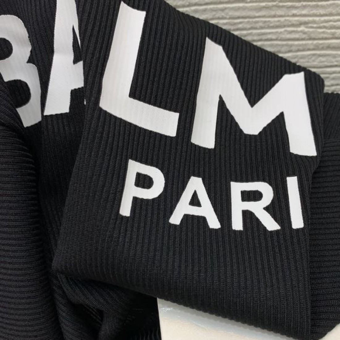 インパクト バルマン BALMAIN コピー ワンピース 抜群のデザイン