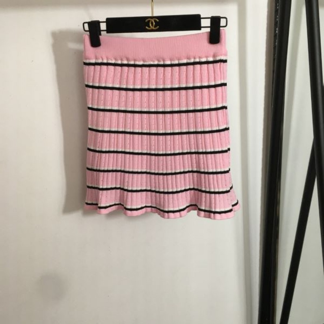 ファン必見の春夏新作 CHANEL シャネル コピー 上下セット 通販専門店 最新のブランド