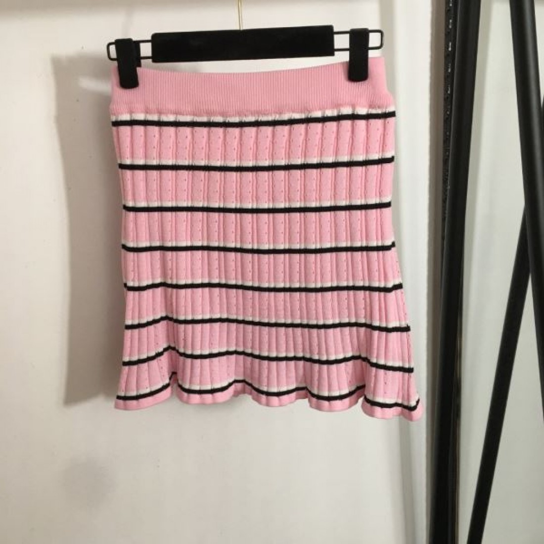 ファン必見の春夏新作 CHANEL シャネル コピー 上下セット 通販専門店 最新のブランド