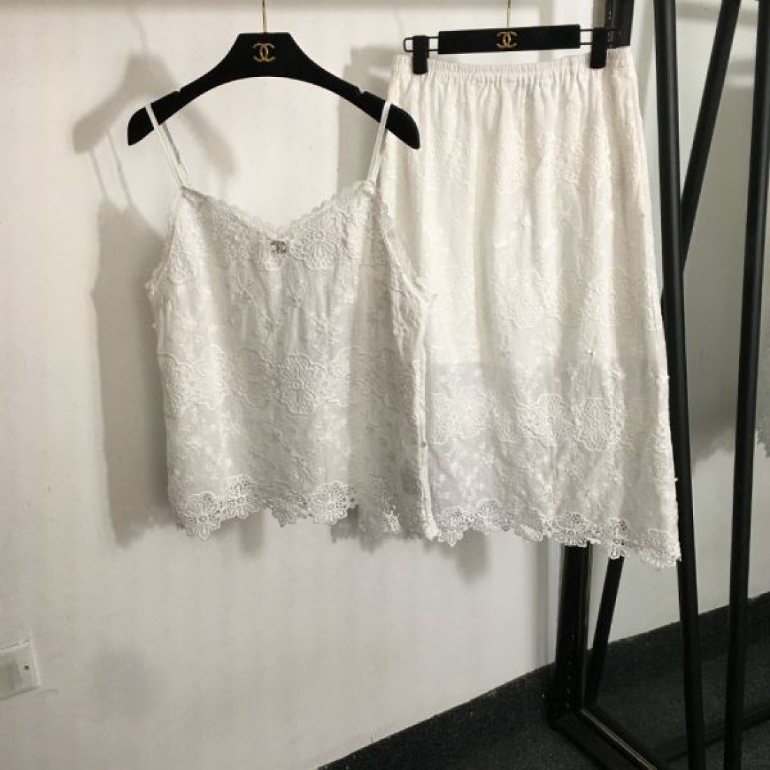 視線を集める CHANEL シャネル コピー 上下セット 今夏ブランド新作専門店