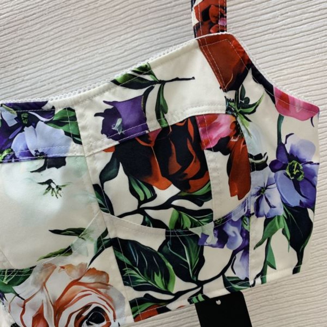DOLCE＆GABBANA スーパーコピー 半袖Tシャツ ロゴ 支持が急上昇 ドルチェ＆ガッバーナ