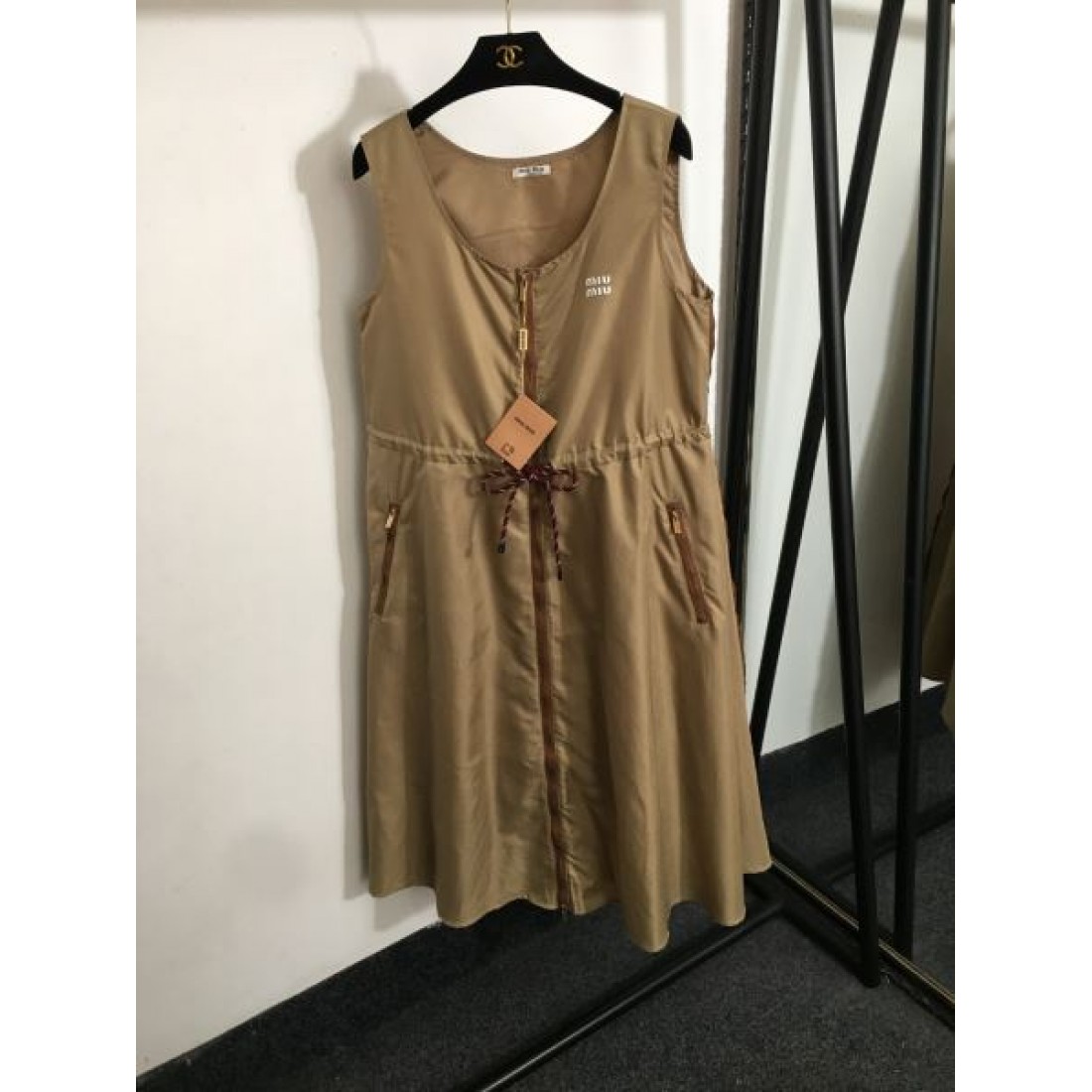 春夏シーズン MIU MIU スーパーコピー ワンピース 大満足の始動 トレンド