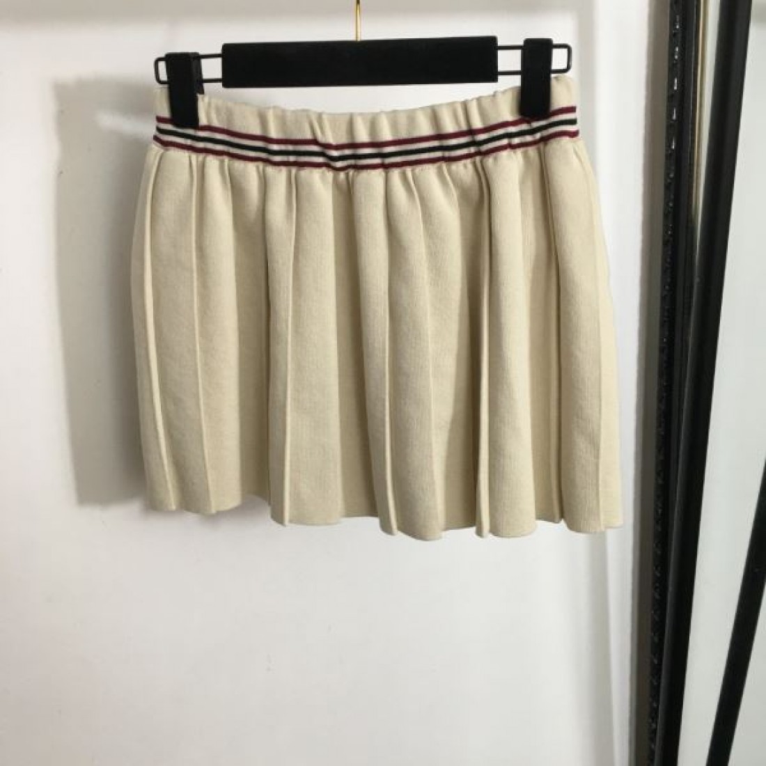 最新でおしゃれな ミュウミュウ スーパーコピー スカート お洒落アイテム 推薦