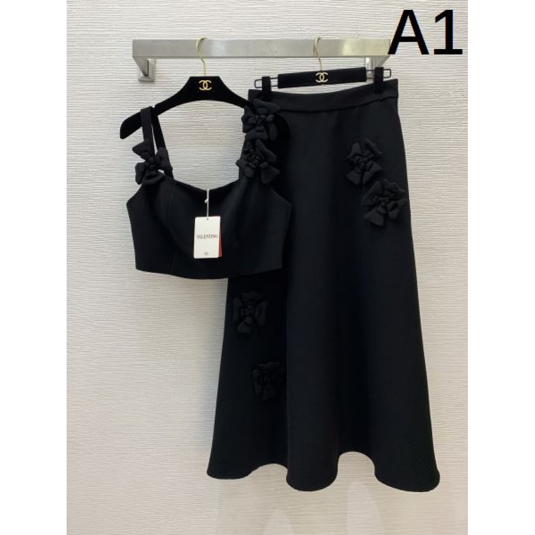 ★激安スタイル★VALENTINO スーパーコピー 上下セット♪意外と相性がいい