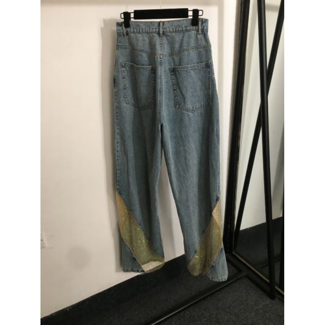 ★素晴らしい★BALENCIAGA スーパーコピー ジーパン 2025年春夏の新作