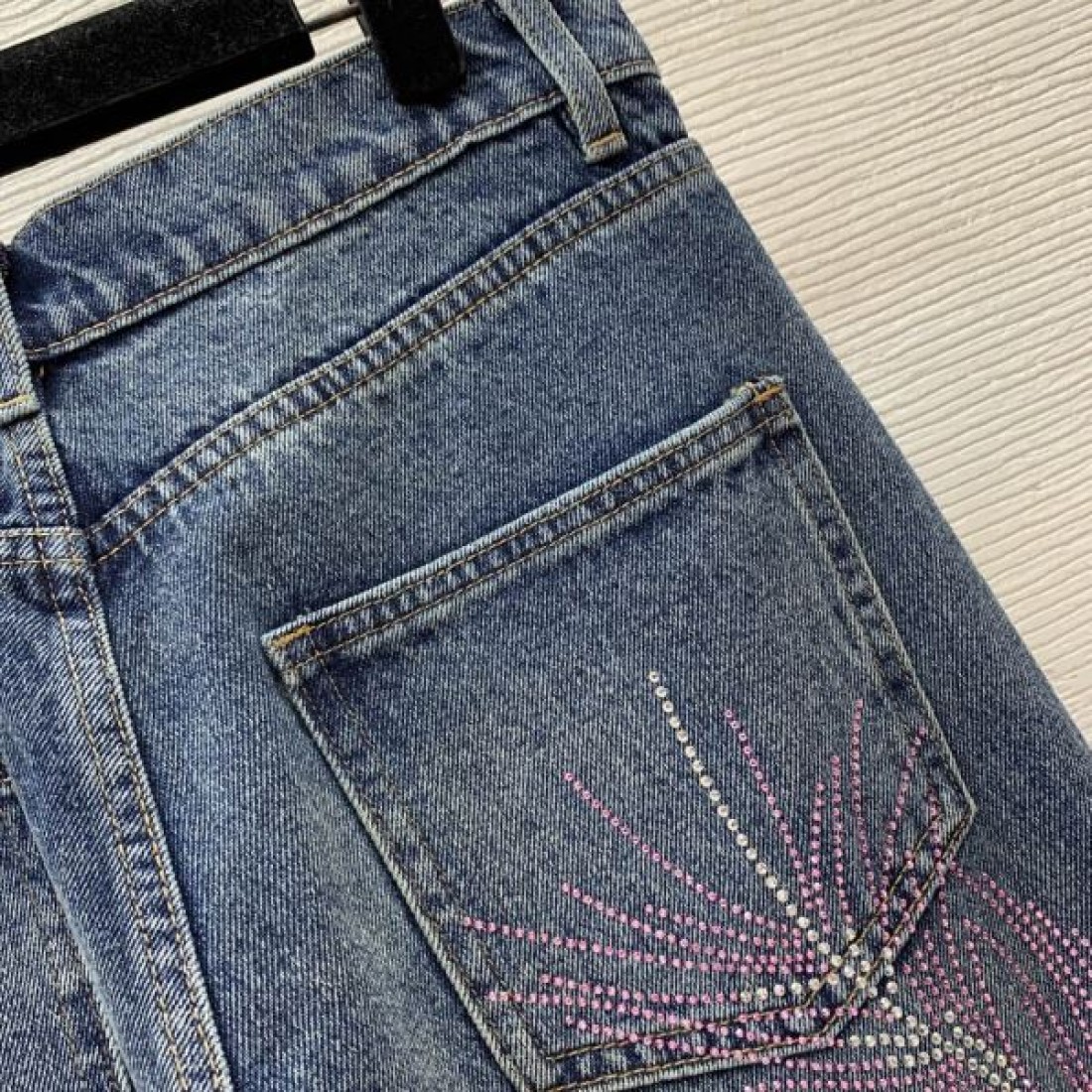 シャネル コピー ジーンズ お洒落 柄 花草 ロゴ ファッション CHANEL