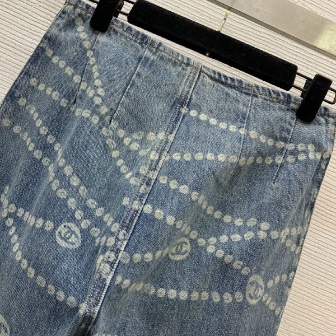 シャネル デニムパンツ コピー お洒落感UP 新作注目アイテム 人気 CHANEL