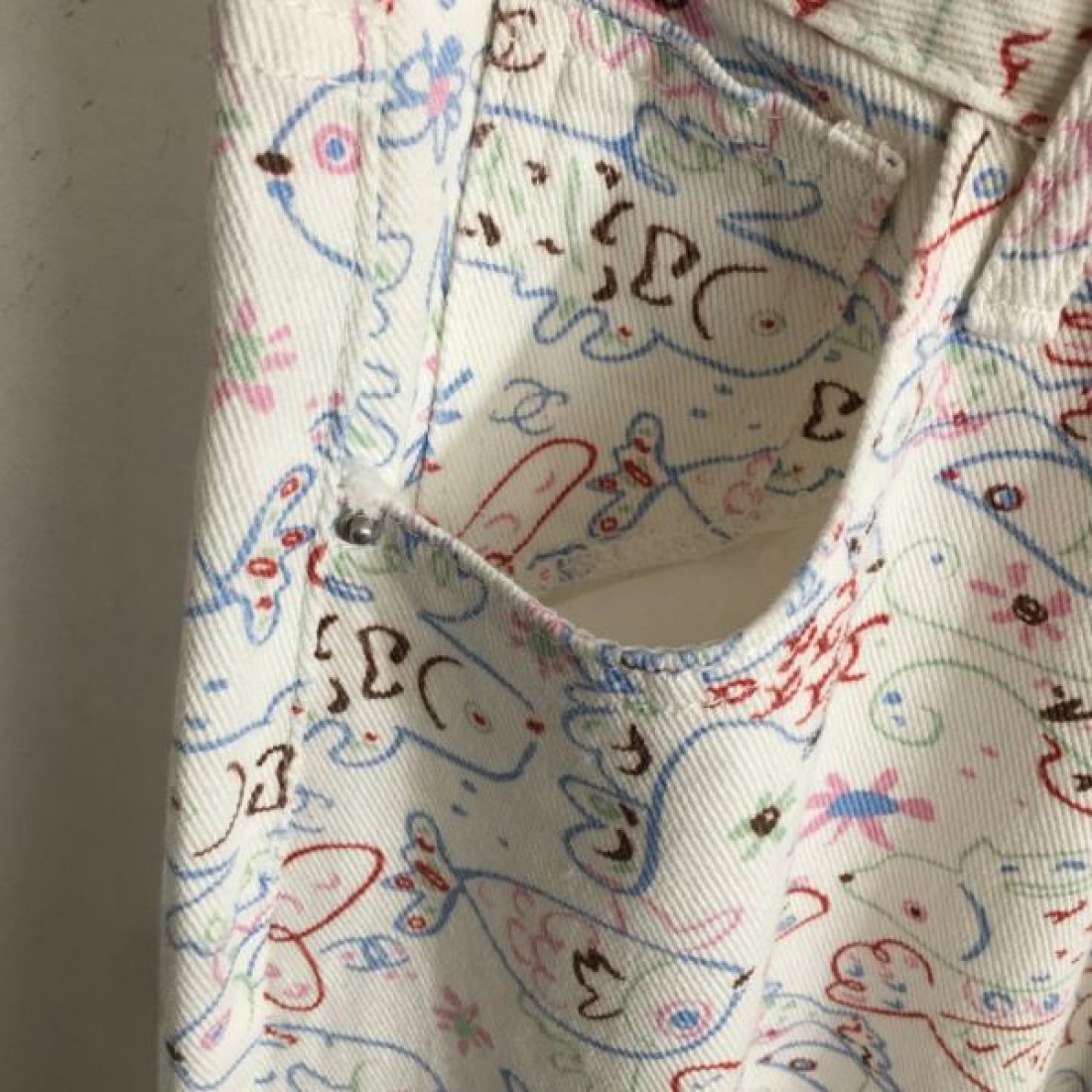 人気もまだまだ★CHANEL スーパーコピー デニムパンツ ジーパン 継続人気向上☆彡