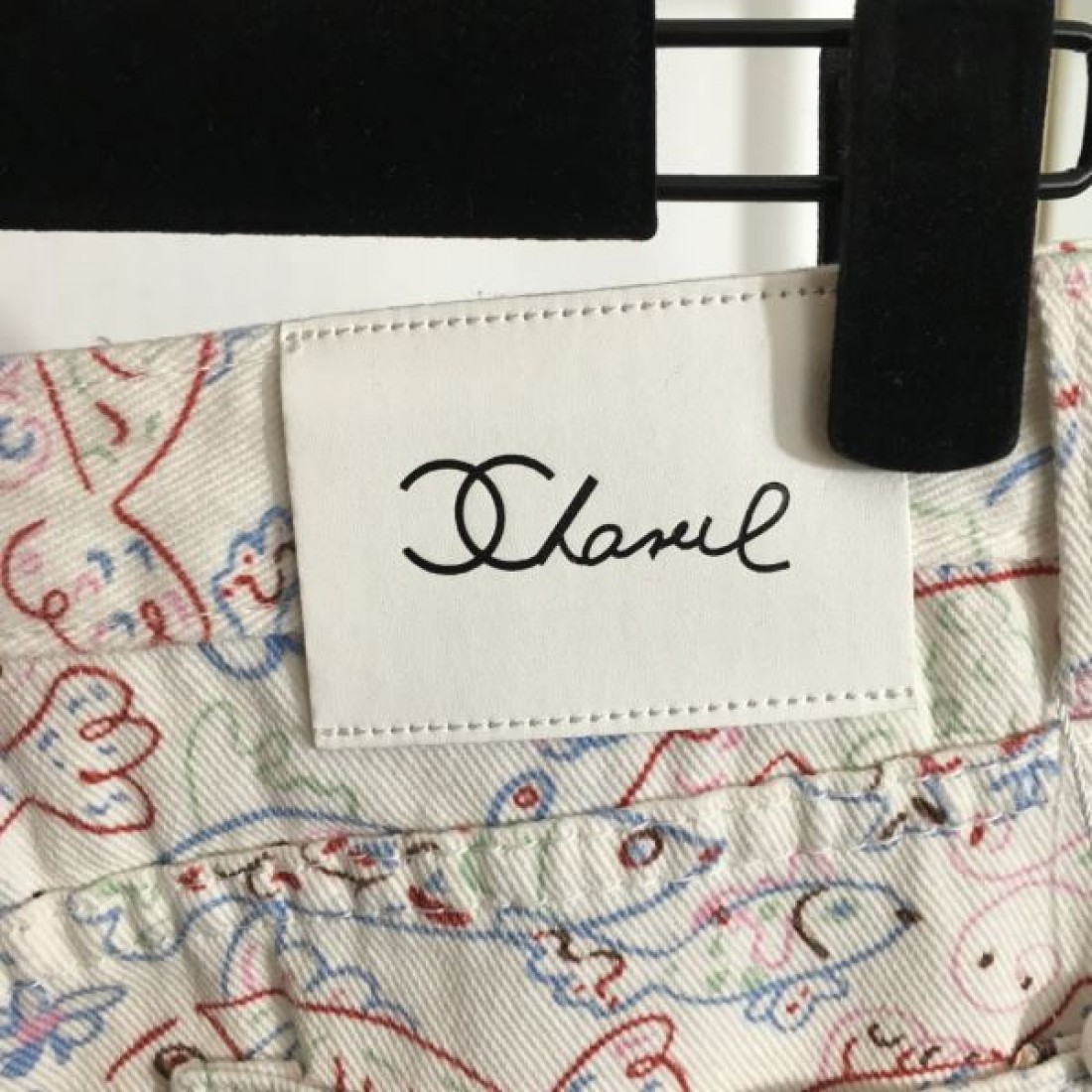 人気もまだまだ★CHANEL スーパーコピー デニムパンツ ジーパン 継続人気向上☆彡