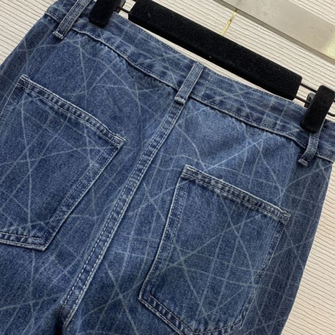 DIOR スーパーコピー ジーンズ お洒落 注目人気 ファッション ディテール