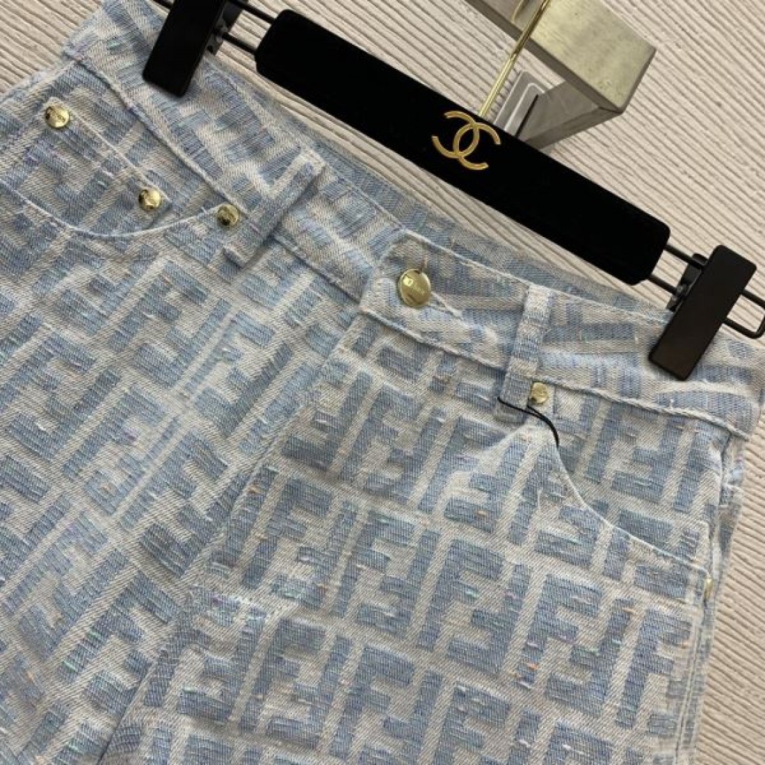 フェンデイ コピー ハーフパンツ ジーンズ お洒落 ＦＦロゴ人気 最トレンド FENDI
