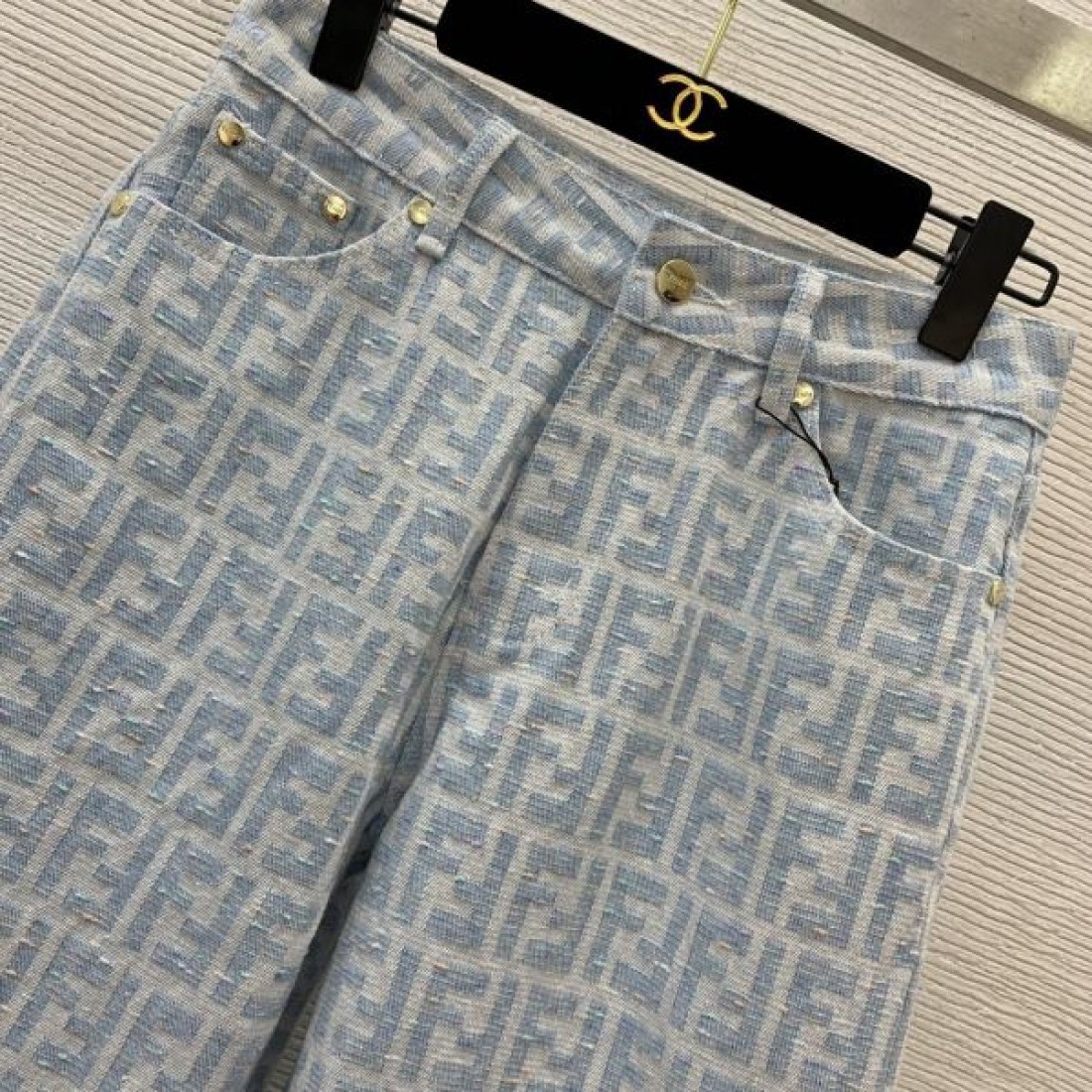 フェンデイ コピー デニムパンツ ジーンズ お洒落 ＦＦロゴ人気 最トレンド FENDI