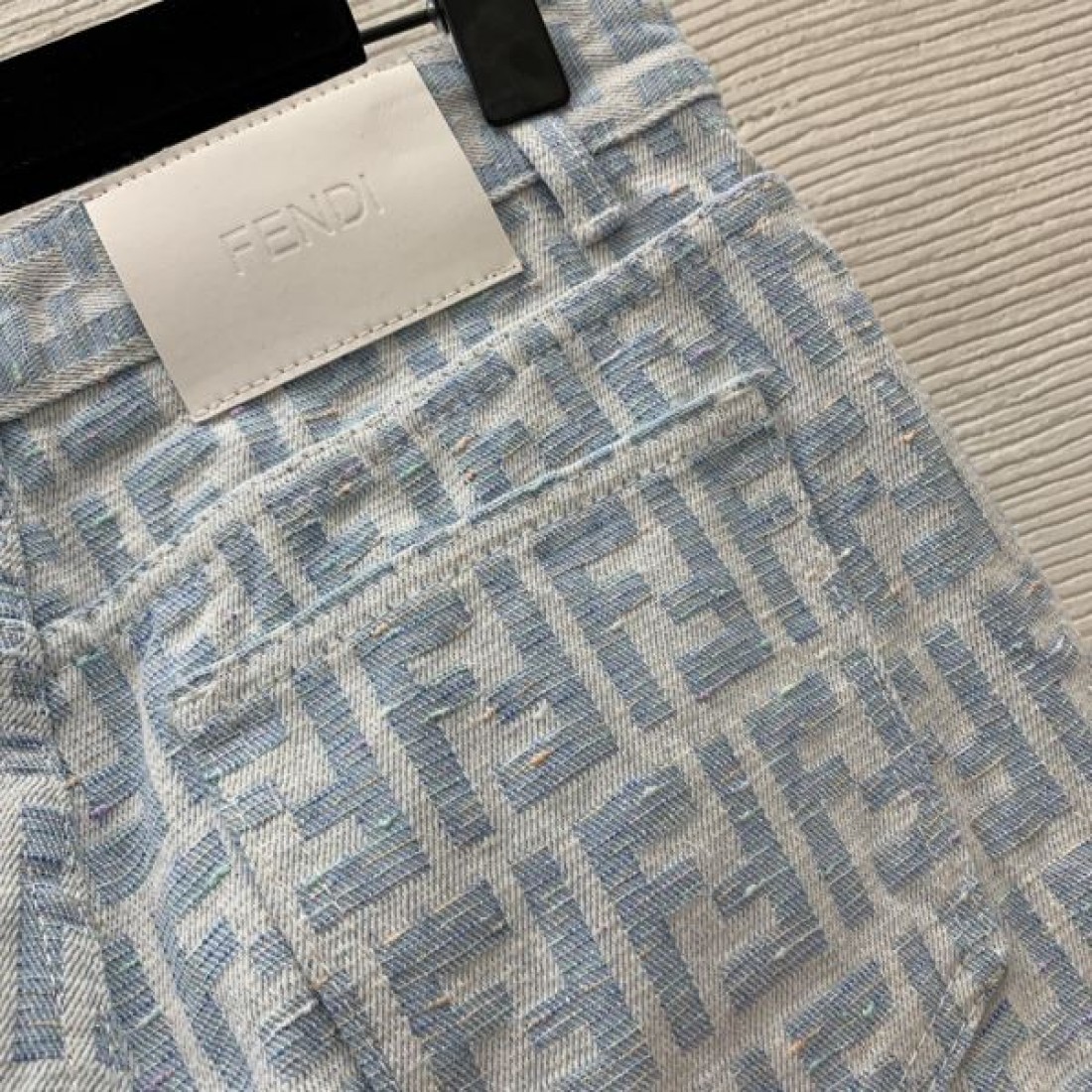 フェンデイ コピー デニムパンツ ジーンズ お洒落 ＦＦロゴ人気 最トレンド FENDI