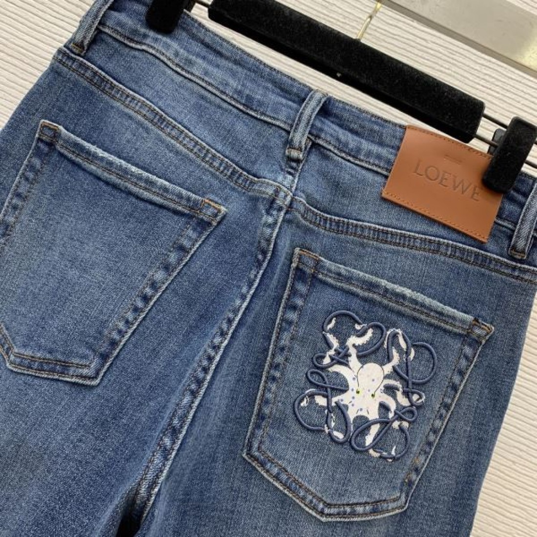 ロエベ コピー デニムパンツ ジーンズ レディース お洒落 人気 最トレンド LOEWE