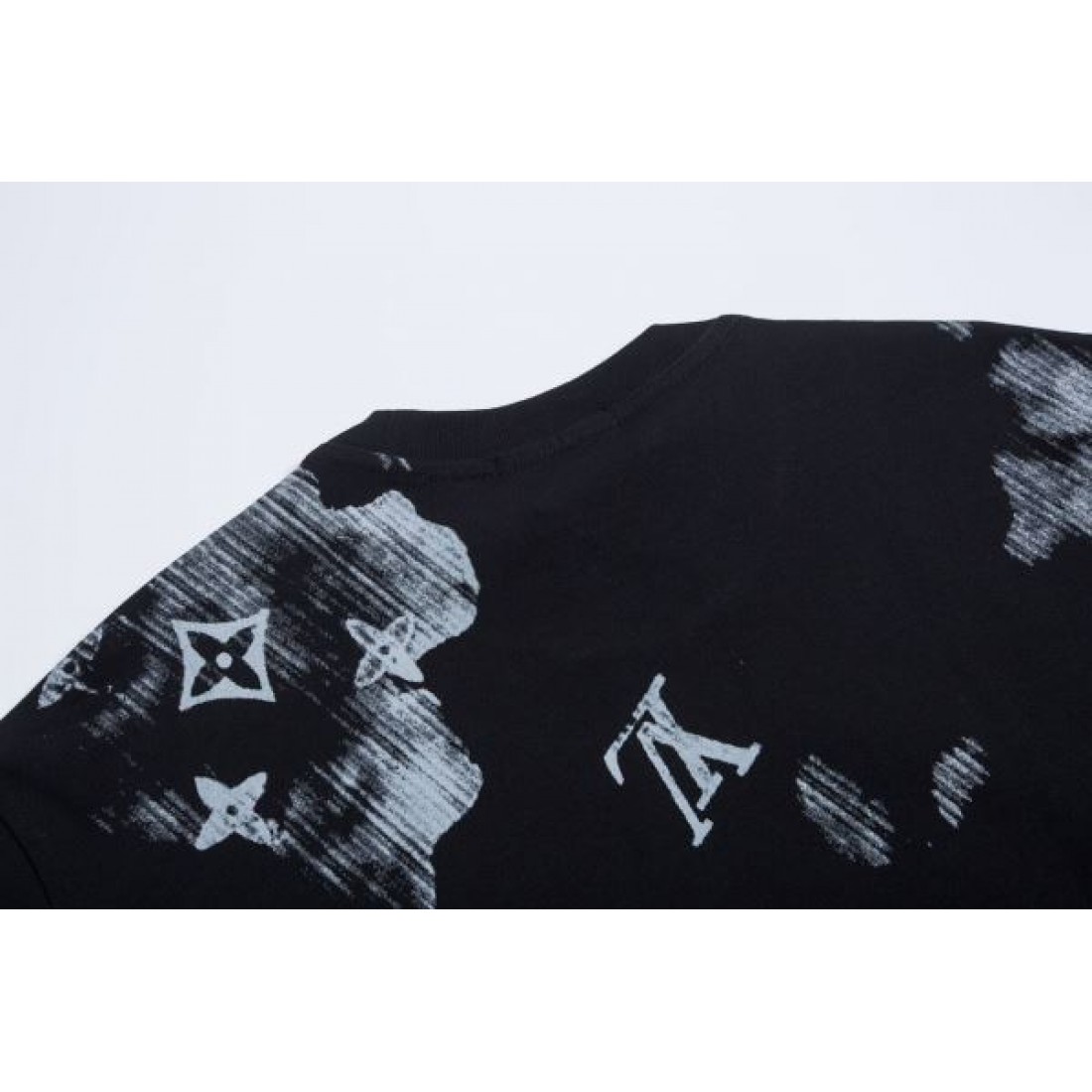 秋冬マストアイテム ルイヴィトン スーパーコピー 半袖Tシャツ オンライン限定