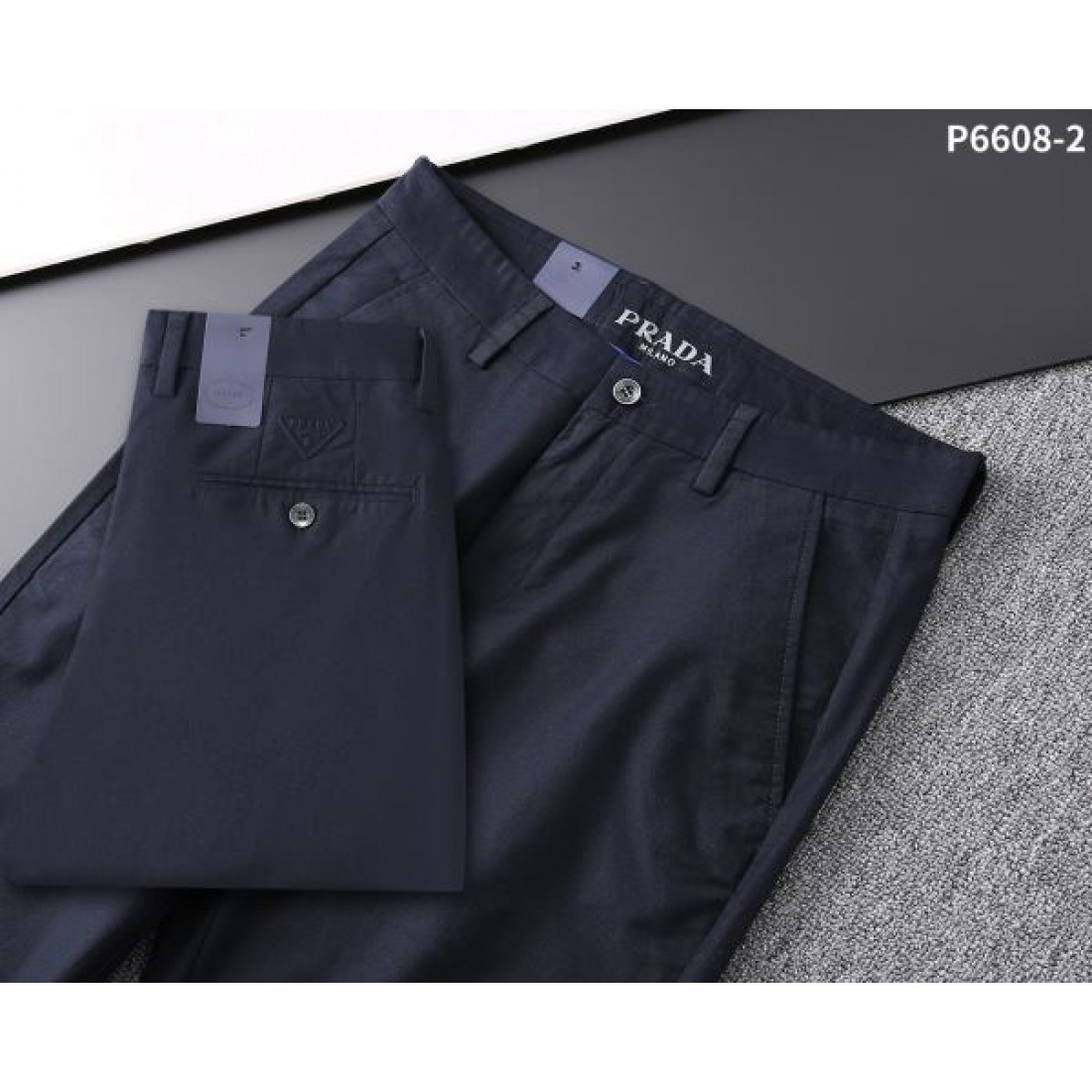 一目惚れアイテム PRADA コピー カジュアルパンツ 流行最前線