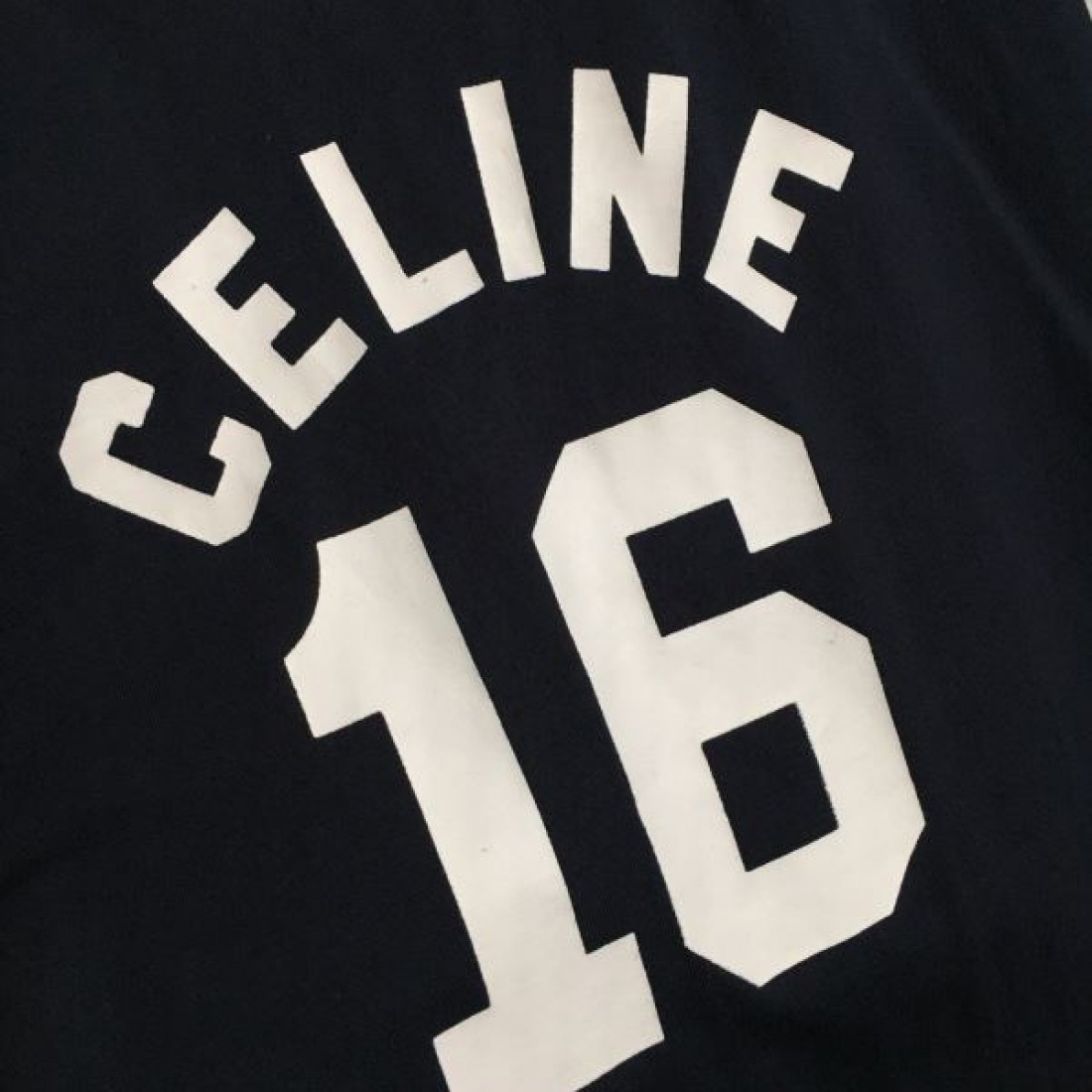 CELINE スーパーコピー 半袖Tシャツ ロゴ きれいめコーデに変身 セリーヌ