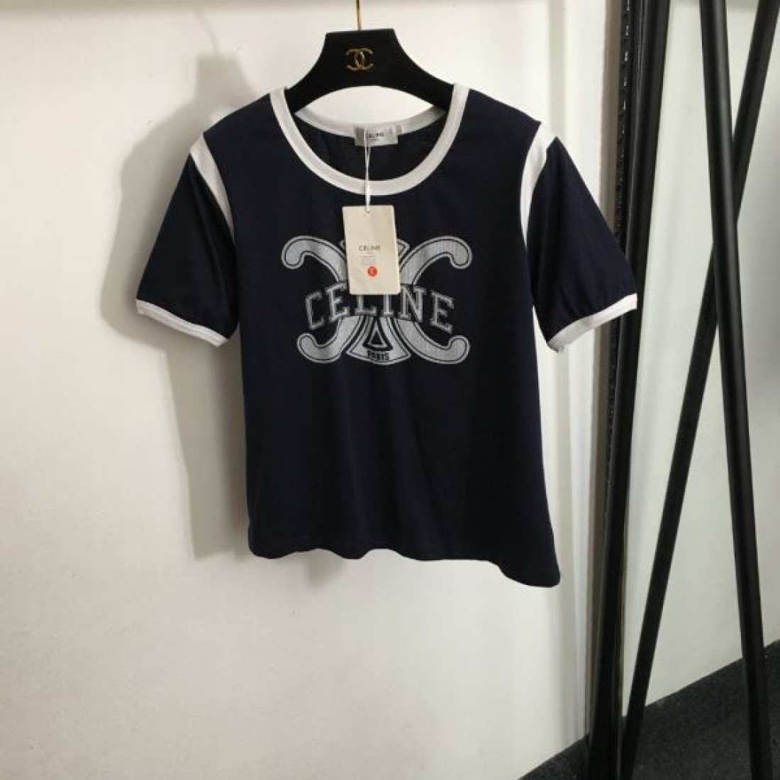 春夏新作奇跡の再入荷 GUCCI スーパーコピー 二つ折り財布 予約殺到