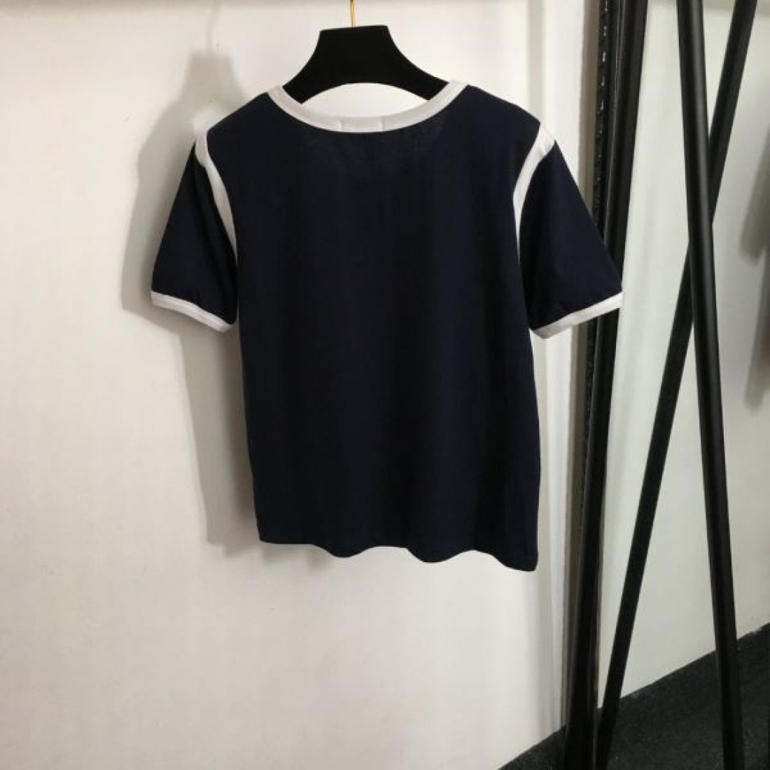 春夏新作奇跡の再入荷 GUCCI スーパーコピー 二つ折り財布 予約殺到