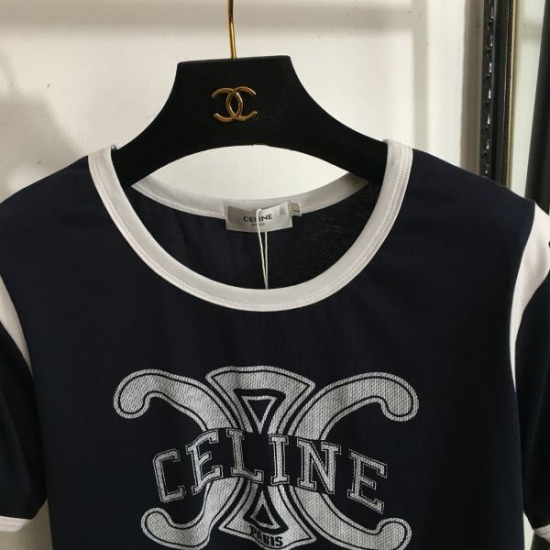 春夏新作奇跡の再入荷 GUCCI スーパーコピー 二つ折り財布 予約殺到