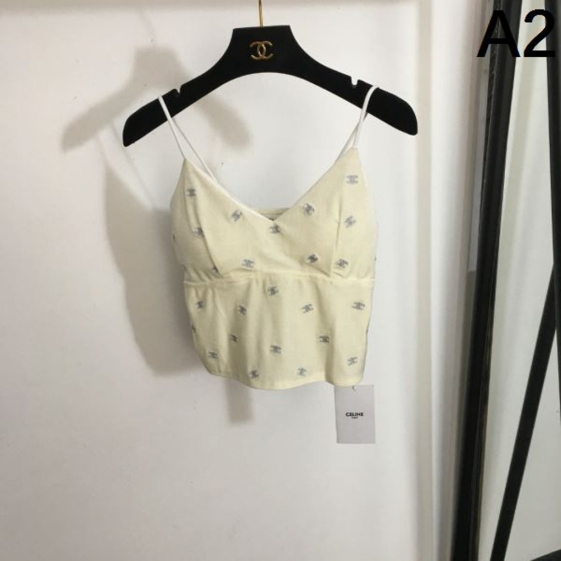 2025夏らしい セリーヌ スーパーコピー 半袖Tシャツ 厳選アイテム 爽やかな印象