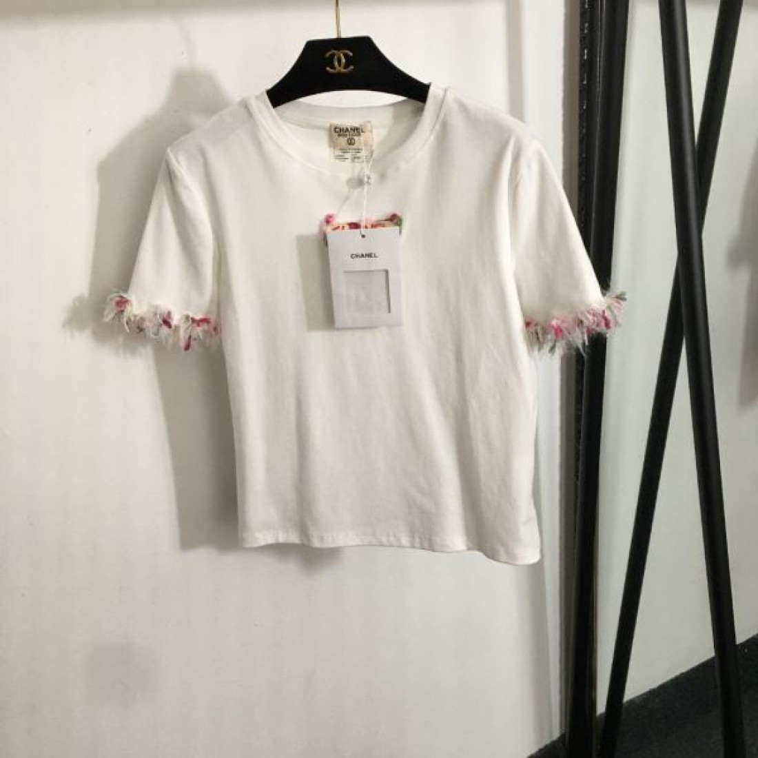 CHANEL スーパーコピー 半袖Tシャツ ロゴ 愛用者がとっても多い シャネル